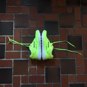 Reebok Ventilator DG 'Solar Yellow'